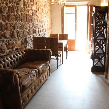 Apartamentos Rurales La Villa De Piedra Cartes Luaran gambar