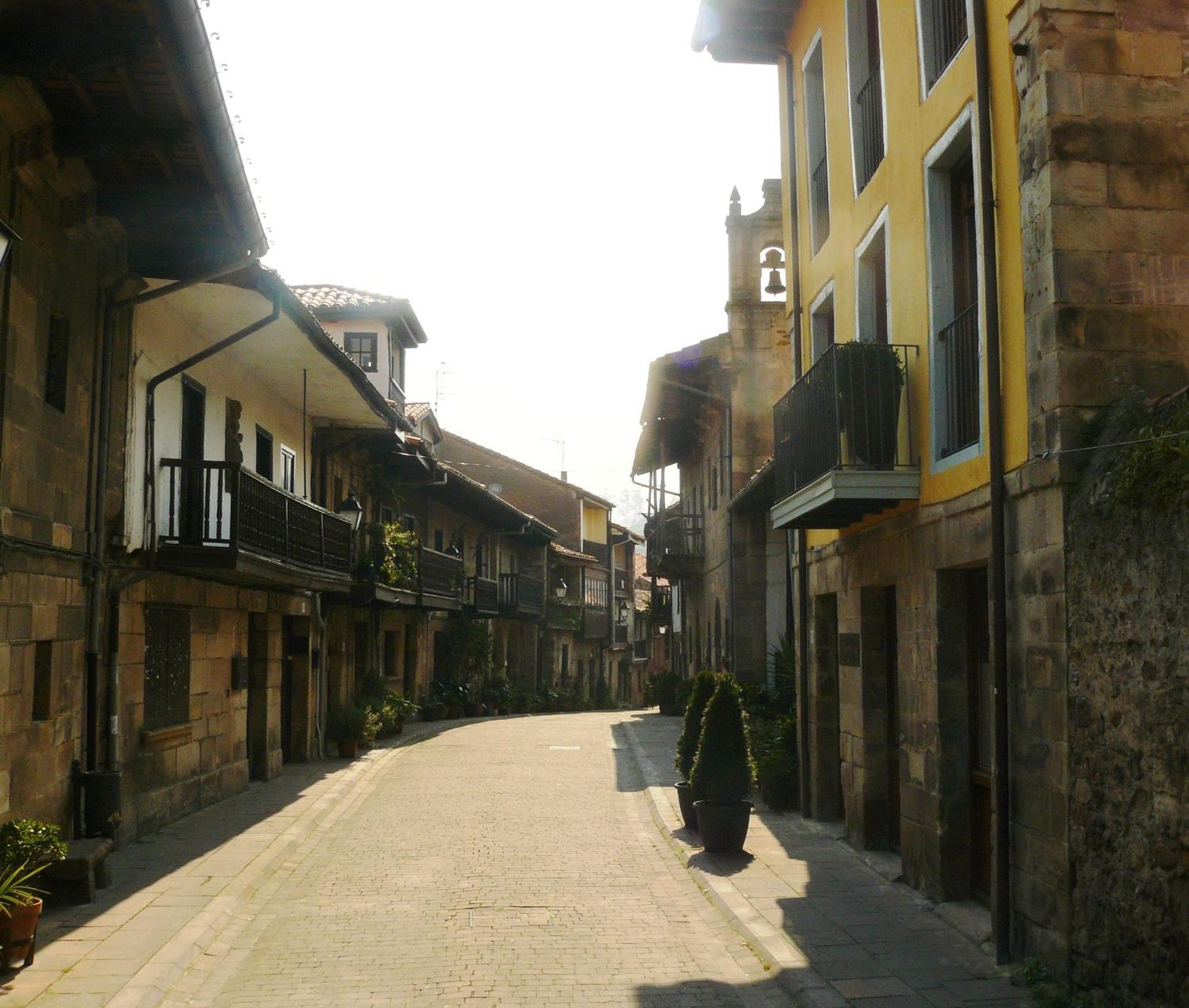 Apartamentos Rurales La Villa De Piedra Cartes Luaran gambar